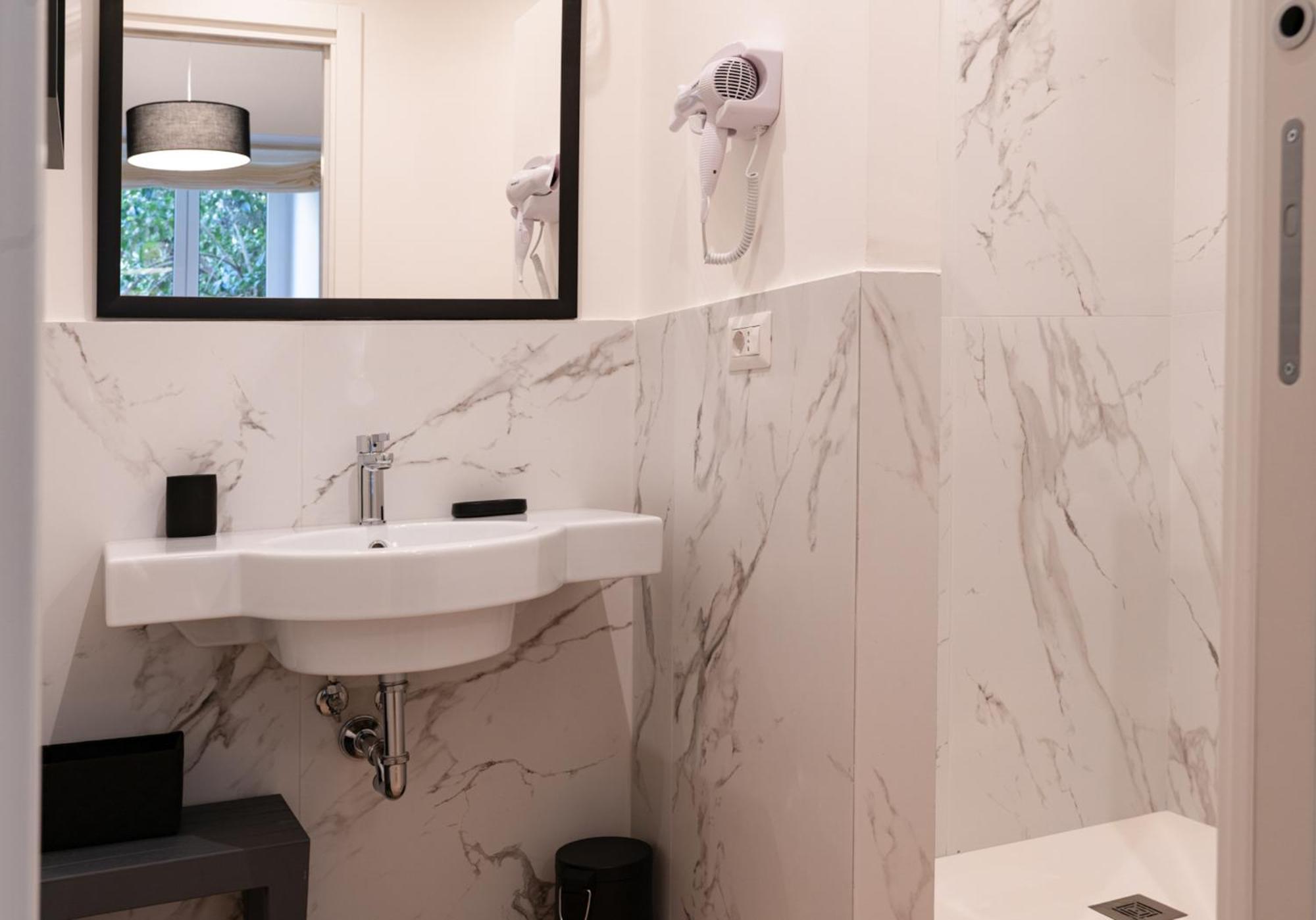 Residenza Lucrezio Affittacamere Roma